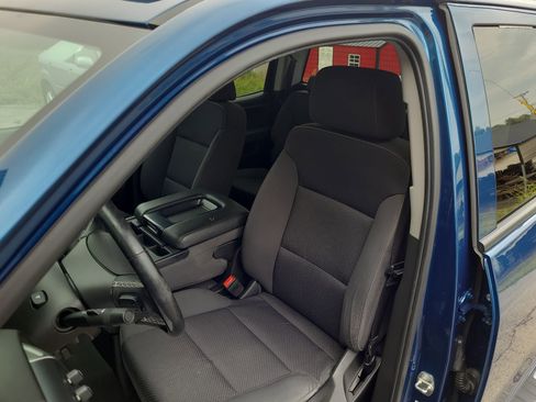 Used 2018 Chevrolet Silverado 1500 LT w/ All Star Edition image 10