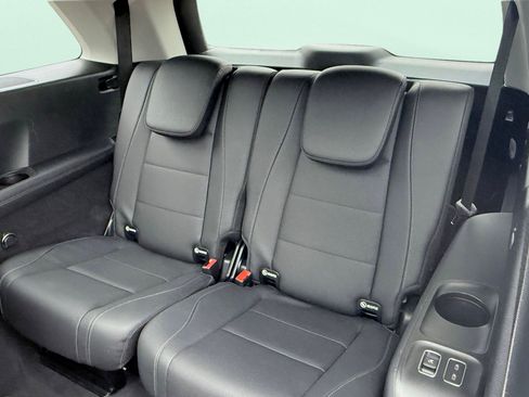 Used 2024 Mercedes-Benz GLS 450 4MATIC image 44