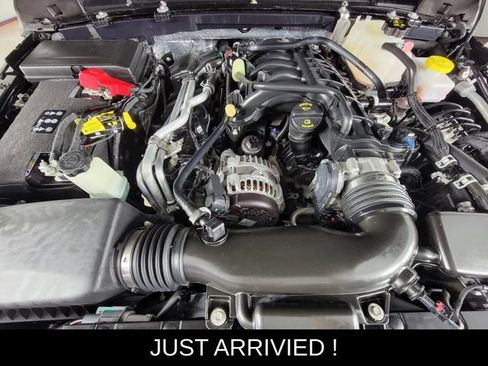 Used 2026 Jeep Wrangler Unlimited Rubicon AWD/4WD image 34
