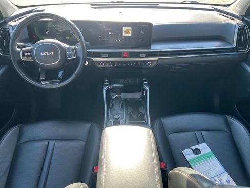 Certified 2024 Kia Sorento S image 10