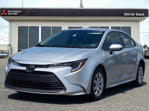 Used 2024 Toyota Corolla LE image 1