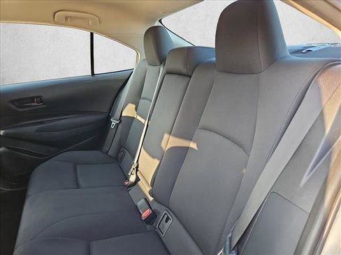 Used 2024 Toyota Corolla LE FWD image 11
