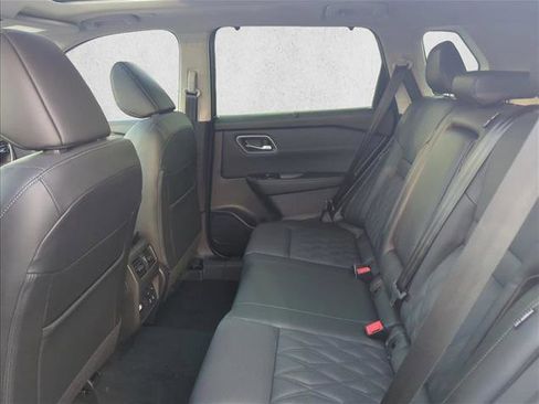 New 2026 Nissan Rogue Platinum image 18