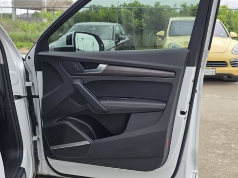 Used 2023 Audi Q5 2.0T Premium Plus w/ Premium Plus Package AWD/4WD image 10