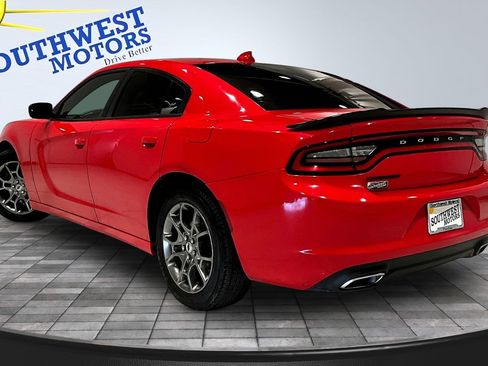 Used 2017 Dodge Charger SXT w/ Blacktop Package image 4