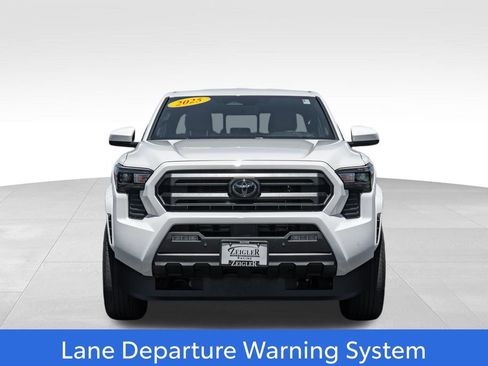 Certified 2025 Toyota Tacoma SR5 AWD/4WD image 2