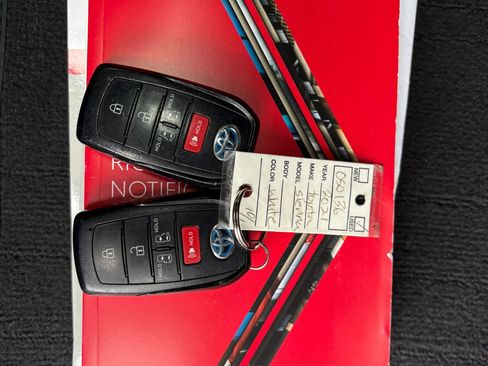 Used 2021 Toyota Sienna LE image 45