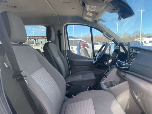 Used 2023 Ford Transit 350 XLT image 13