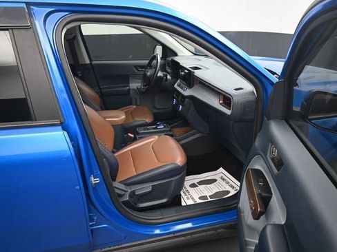 Certified 2022 Ford Maverick Lariat w/ Lariat Luxury Package AWD/4WD image 13