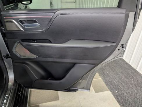 Used 2025 INFINITI QX80 Sensory AWD/4WD image 29
