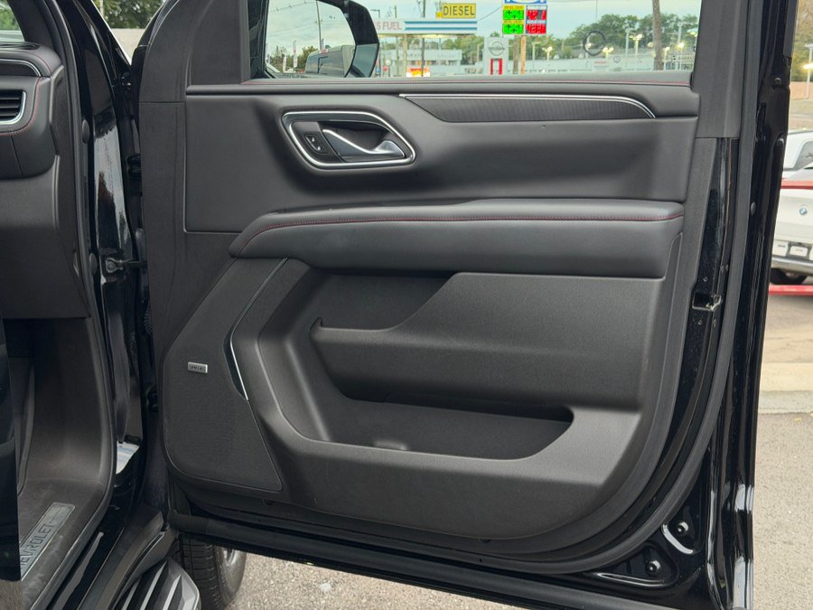 Used 2021 Chevrolet Tahoe RST w/ Luxury Package AWD/4WD image 47