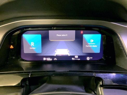 Used 2025 Volkswagen Atlas Cross Sport SE image 20