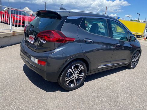 Used 2018 Chevrolet Bolt Premier w/ Driver Confidence II Package FWD image 5