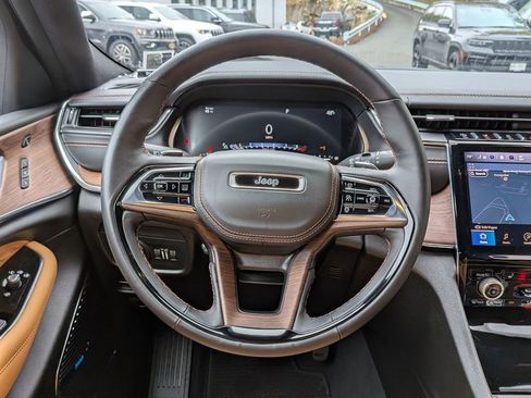 Certified 2023 Jeep Grand Cherokee Summit w/ Adv Protech Group IV AWD/4WD image 16