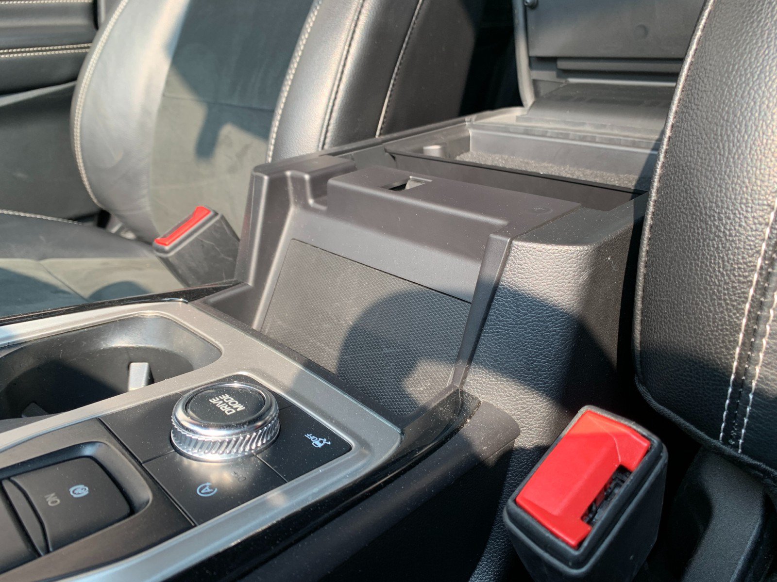 Used 2022 Ford Explorer ST AWD/4WD image 25