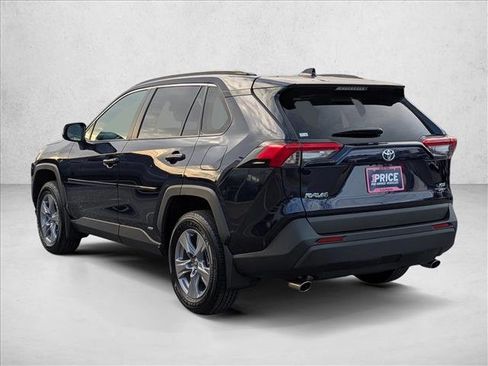 Used 2025 Toyota RAV4 XLE image 8