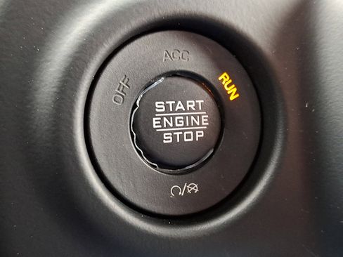 Used 2021 Jeep Wrangler Sport AWD/4WD image 22