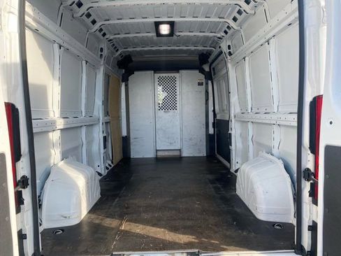 Used 2021 RAM ProMaster 2500 w/ Convenience Group image 22