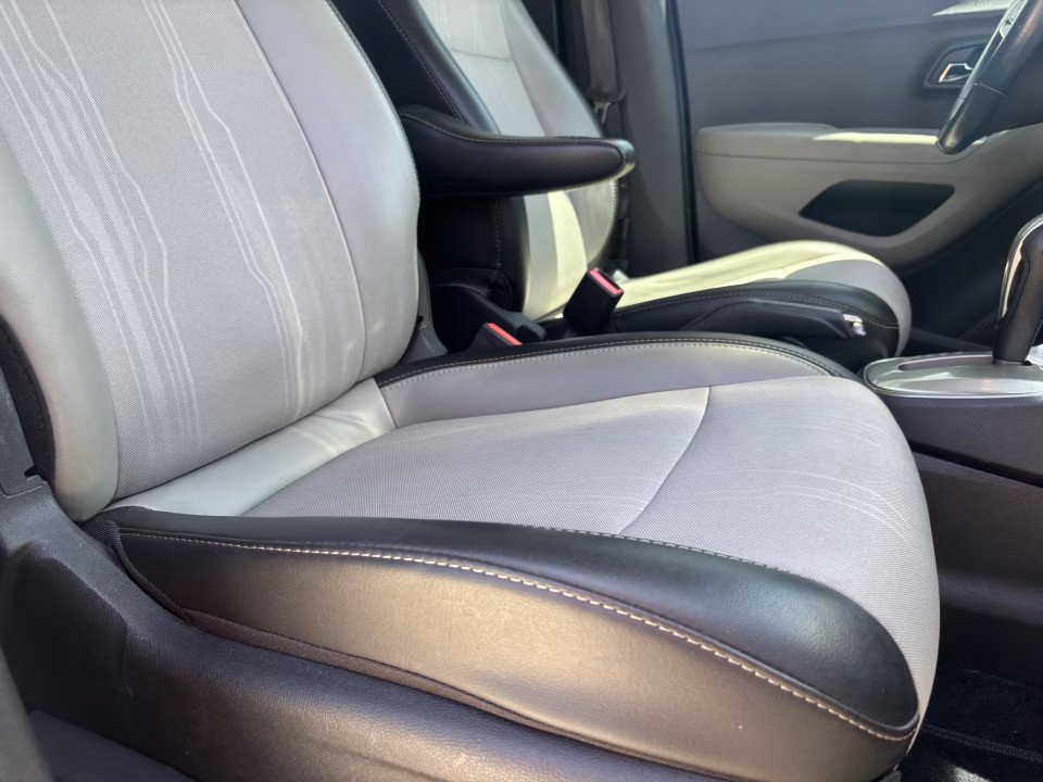 Used 2015 Chevrolet Trax LT w/ LT Plus Package FWD image 15