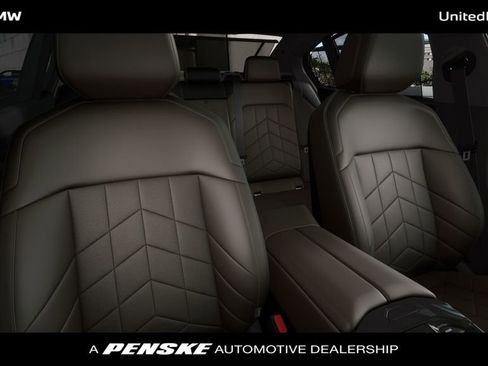 New 2026 BMW 530i w/ Executive Package image 37