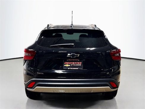 New 2026 Chevrolet Trax LT w/ Driver Confidence Package image 9