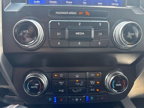 Used 2020 Ford F150 Platinum w/ Equipment Group 701A Luxury AWD/4WD image 25