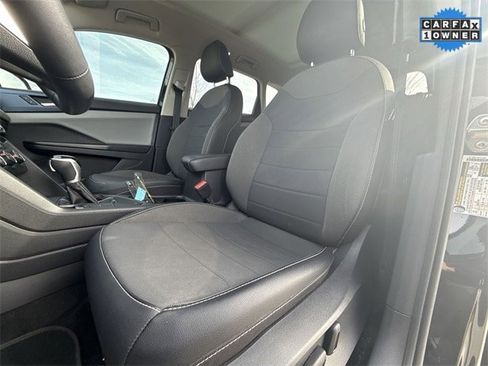 Used 2022 Volkswagen Taos SE image 11