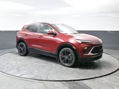 Used 2024 Buick Encore GX Sport Touring image 6