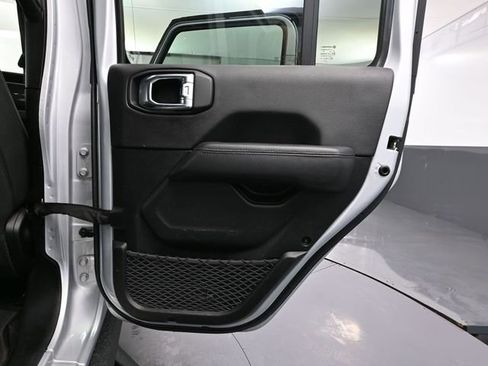 Used 2023 Jeep Wrangler Altitude image 41