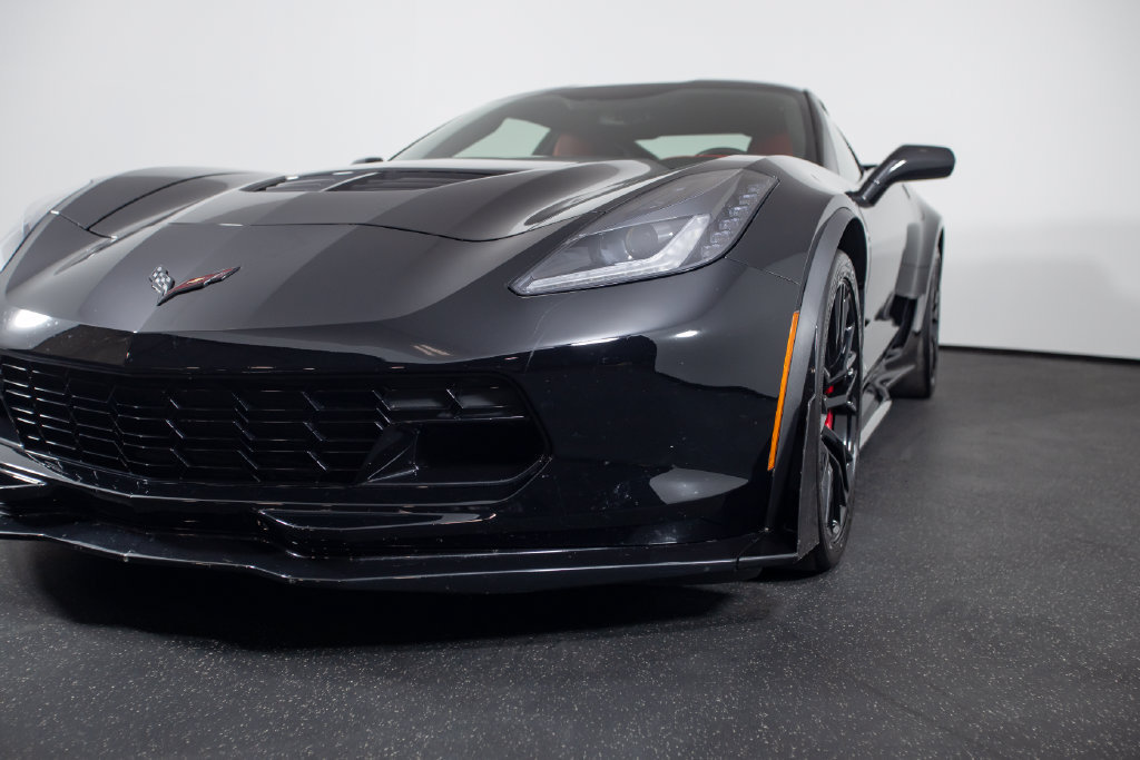 Used 2015 Chevrolet Corvette Z06 w/ 3LZ Preferred Equipment Group RWD image 26
