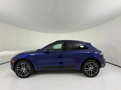 Certified 2026 Porsche Macan AWD/4WD image 2