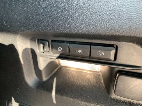 Used 2024 Ford Explorer Limited w/ Limited Technology Package AWD/4WD image 6