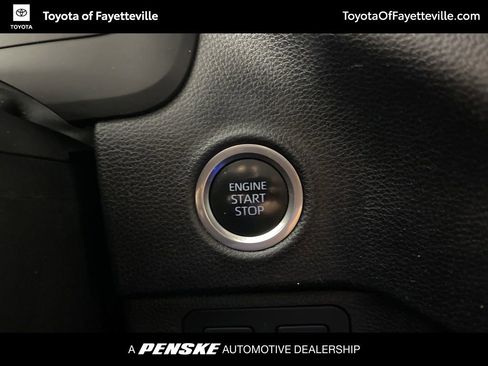 Used 2022 Toyota Tundra SR5 AWD/4WD image 33