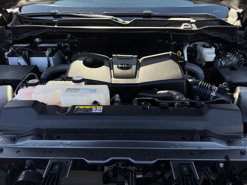 Used 2022 Toyota Tundra SR5 image 30