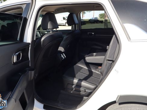 Used 2025 Kia Sorento S FWD image 26