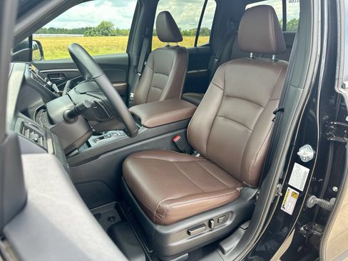 Used 2025 Honda Ridgeline RTL image 11