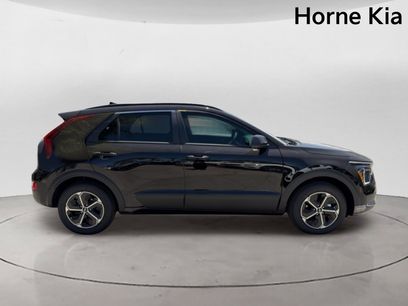 New 2026 Kia Niro LX