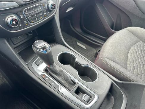 Used 2021 Chevrolet Equinox LT image 37