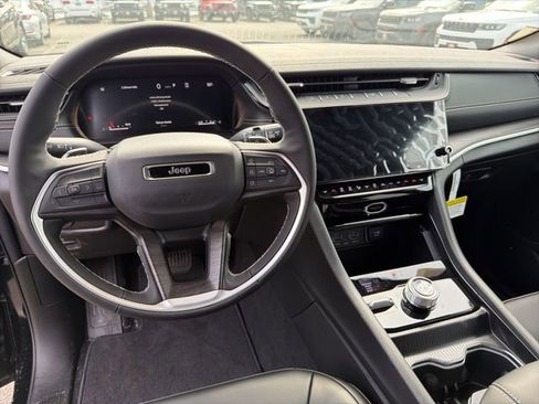 New 2026 Jeep Grand Cherokee Limited image 14