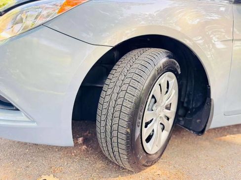 Used 2012 Hyundai Sonata GLS image 17