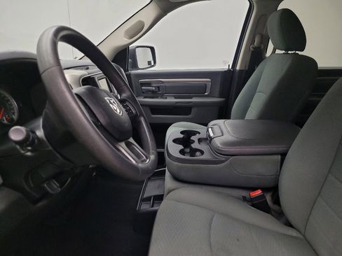 Used 2019 RAM 1500 Classic SLT image 17