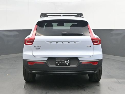 Certified 2025 Volvo XC40 B5 Plus AWD/4WD image 6