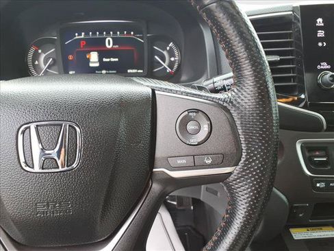 Used 2023 Honda Passport TrailSport image 25