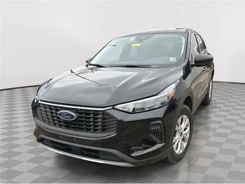 Certified 2024 Ford Escape Active AWD/4WD image 2