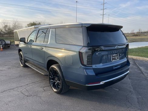 New 2026 Chevrolet Suburban LT w/ Comfort Package image 5