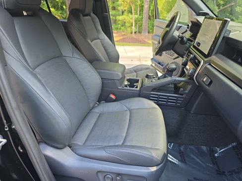Used 2025 Toyota 4Runner TRD Off-Road Premium w/ Tow Technology Package AWD/4WD image 10