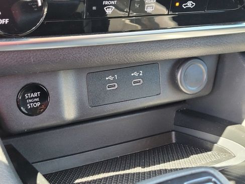 Used 2024 Nissan Rogue S AWD/4WD image 21