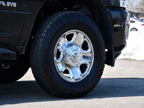 Used 2021 RAM 2500 Tradesman w/ Chrome Appearance Group image 9