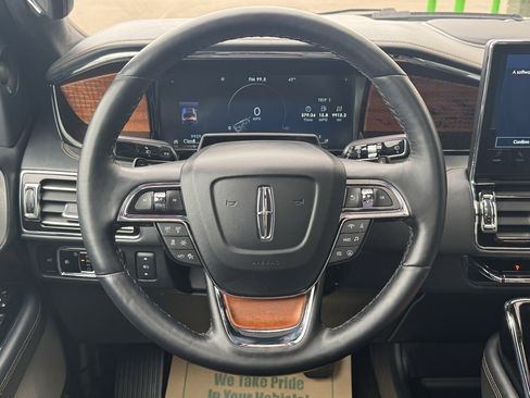 Used 2023 Lincoln Navigator Black Label image 17