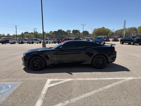 Used 2022 Chevrolet Camaro LT image 4